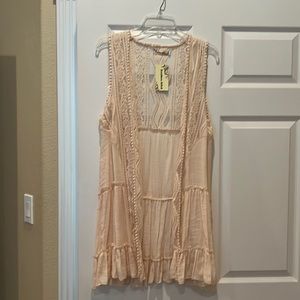 Lace vest NWT